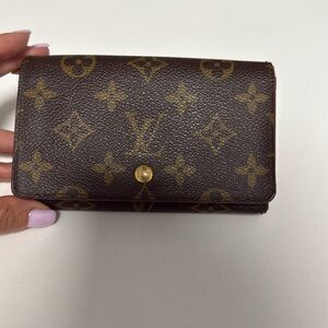 Louis Vuitton Wallet and coin bag
